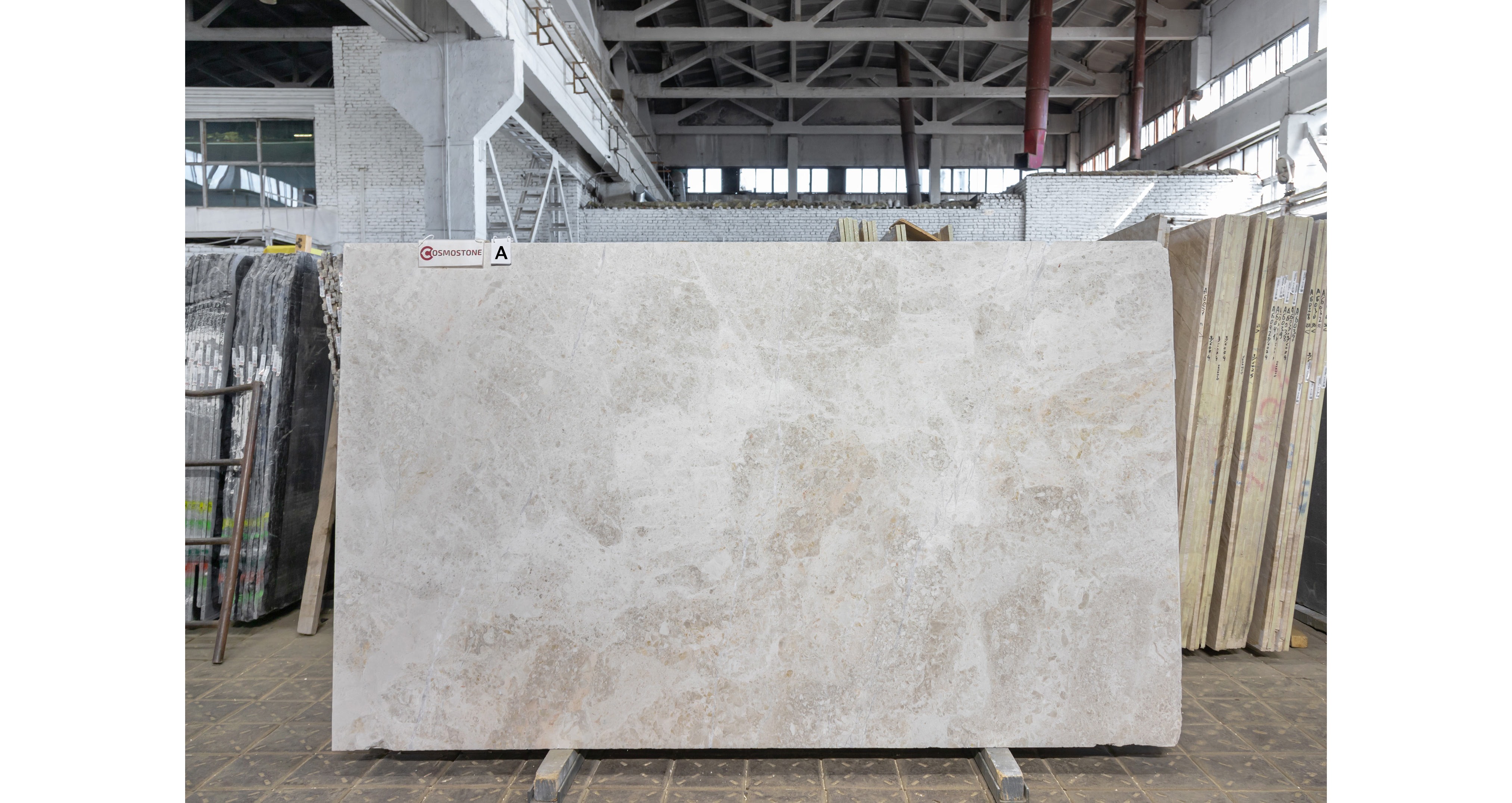Мрамор Оман Беж / Oman Beige — слэб 20 мм, кожа · 2750 × 1650 мм · партия А · № 090