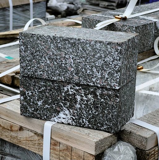 Рубиновая Астра/Амфиболит — брусчатка 80 мм · 100 × 200 мм · партия БРУСЧАТКА · 11100138527