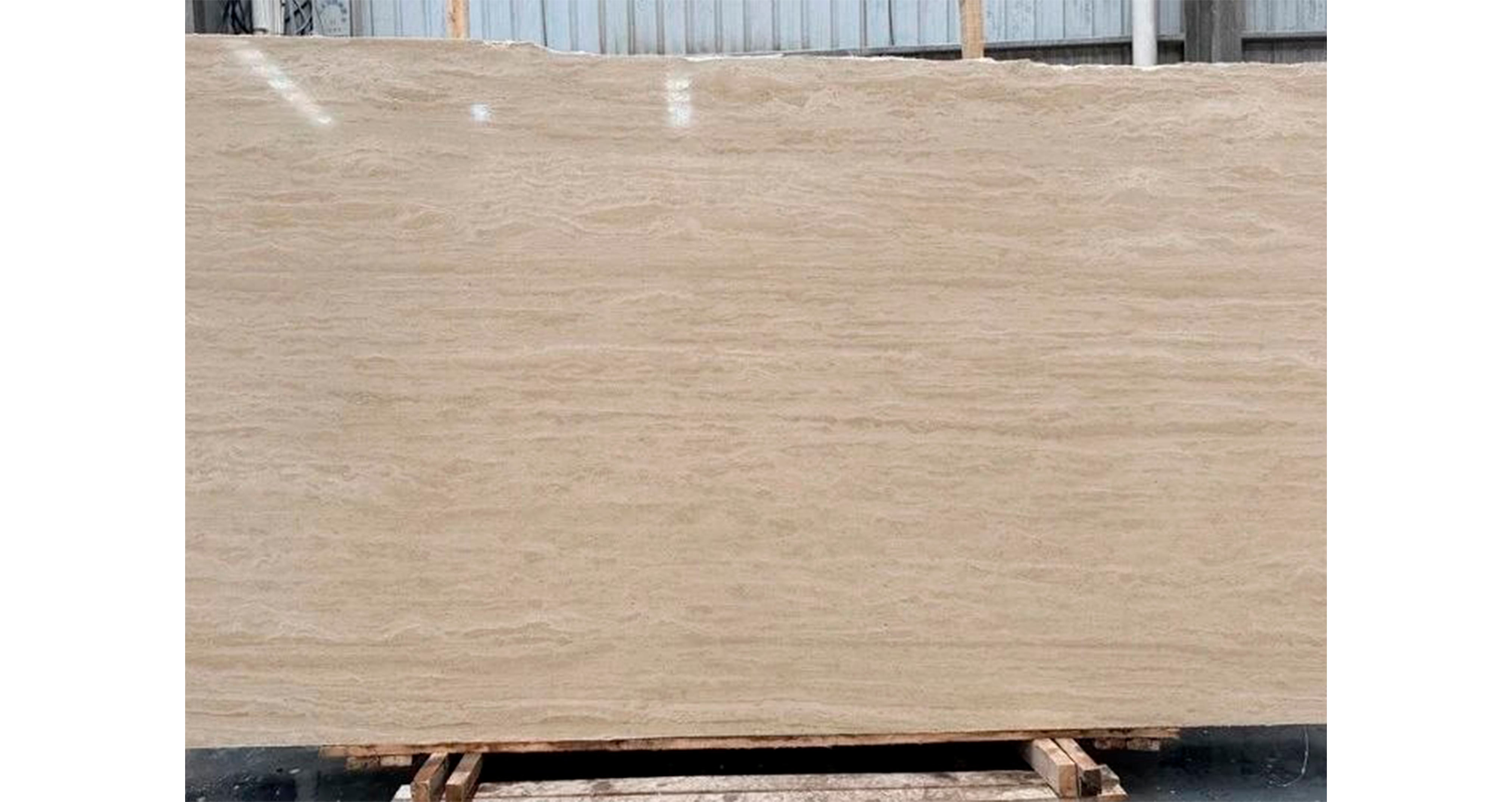 Травертин Классико Лайт VC / Travertine Classico Light VC — слэб 18 мм, полированный · 2670 × 1380 мм · партия АК* · № 085